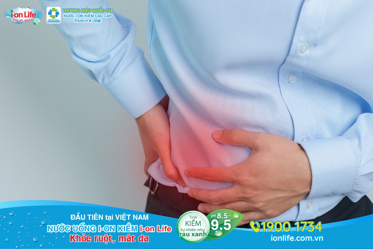 Không uống đủ nước mỗi ngày sẽ làm tăng cơ mắc các bệnh về thận và viêm đường tiết niệu