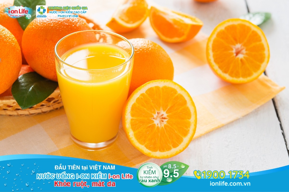 Vitamin C trong nước cam giúp bảo vệ da trước tác hại của tia UV