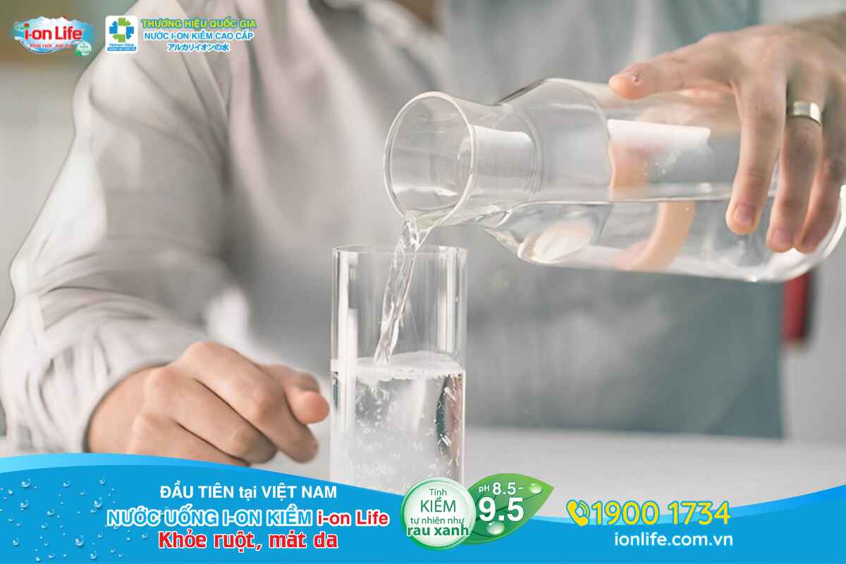 Nước cất có thể uống nhưng không chứa khoáng chất cần thiết cho cơ thể nếu dùng lâu dài