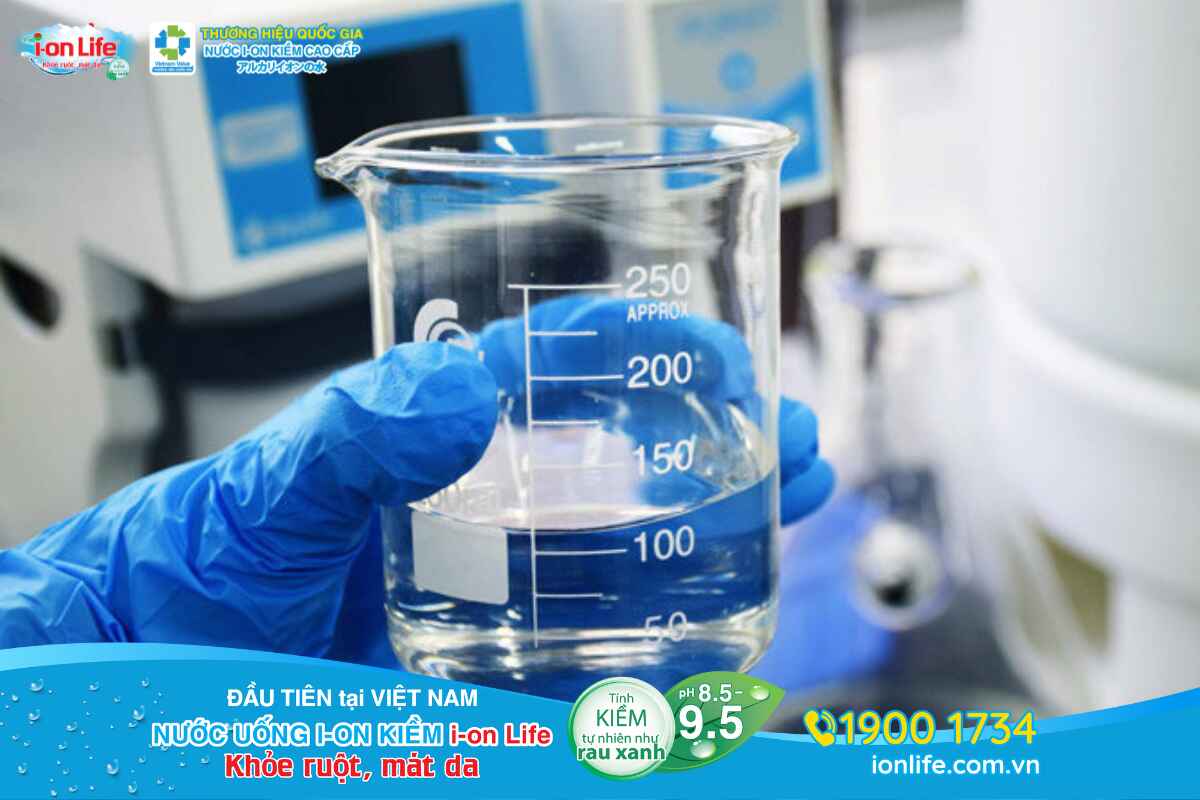 Nước cất được phân loại theo số lần chưng cất và tiêu chí lý hóa để phù hợp mục đích sử dụng