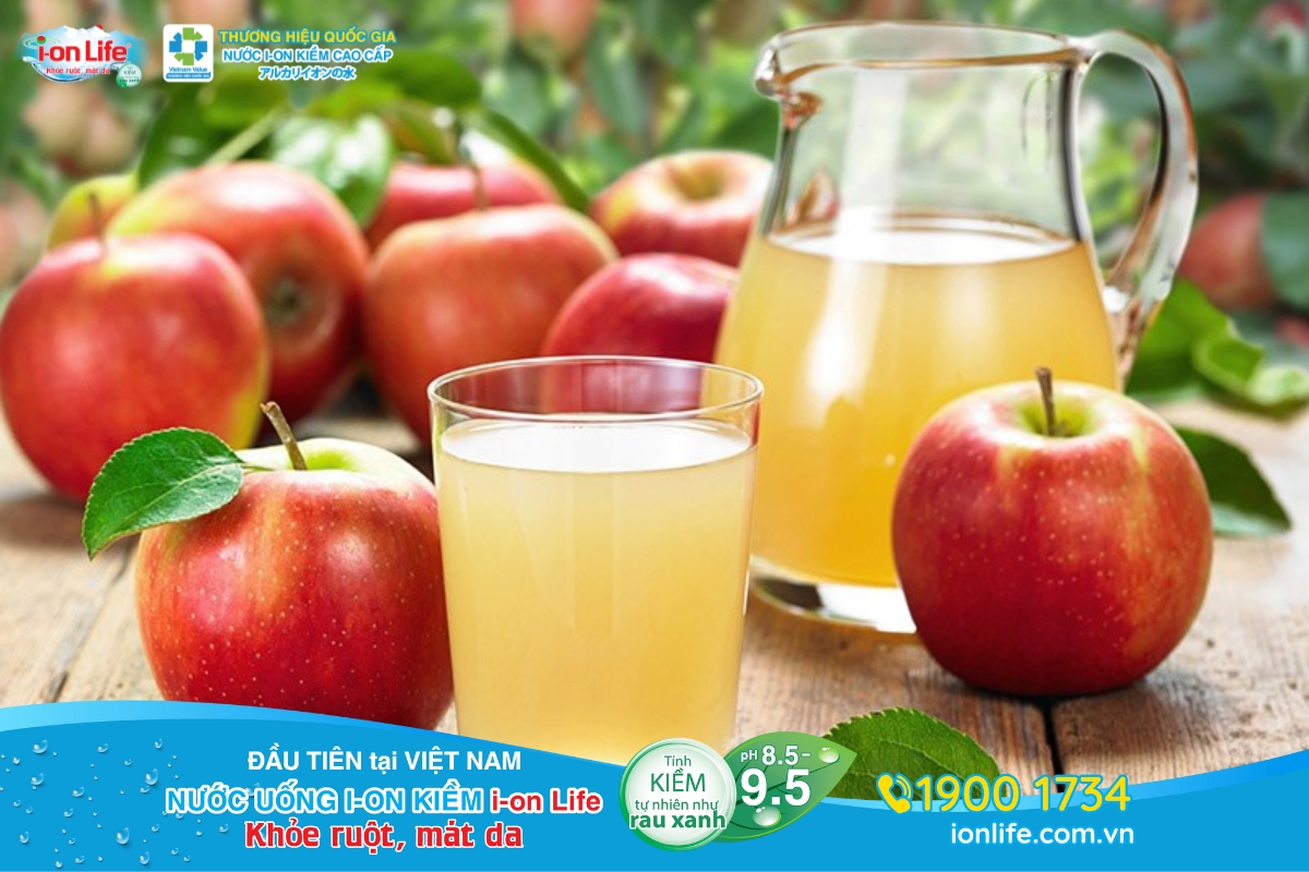 Uống nước táo trong ngày tết bổ sung vitamin tự nhiên giúp cơ thể tươi tỉnh hơn